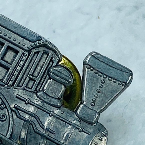 1998 HMK Train 25th Anniversary Tie Tack Pin Pewter Silver Color Steam Engine - Picture 6 of 16